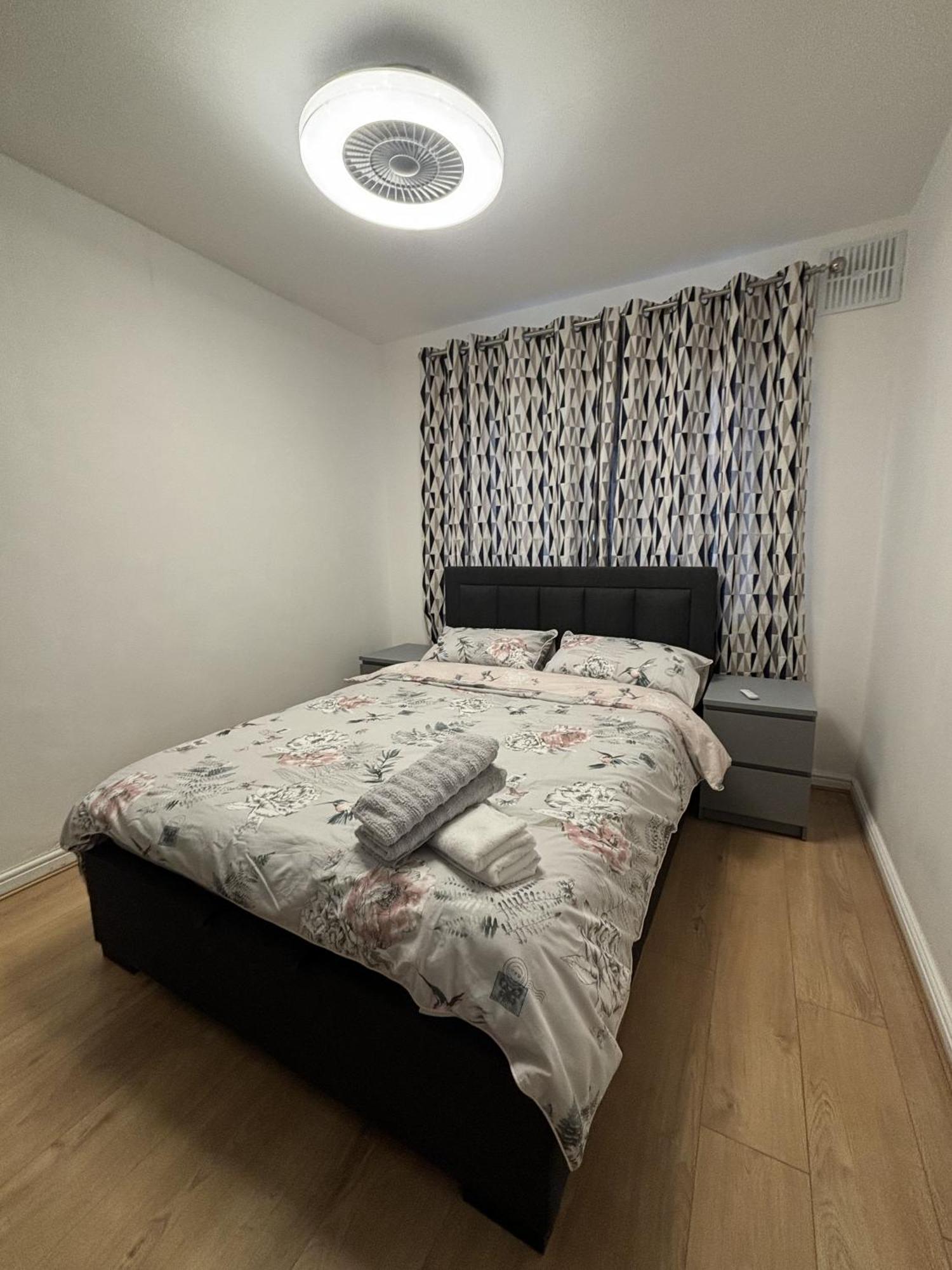 Charming And Cosy London Home, Garden, Parking & Family Fun Mitcham Esterno foto