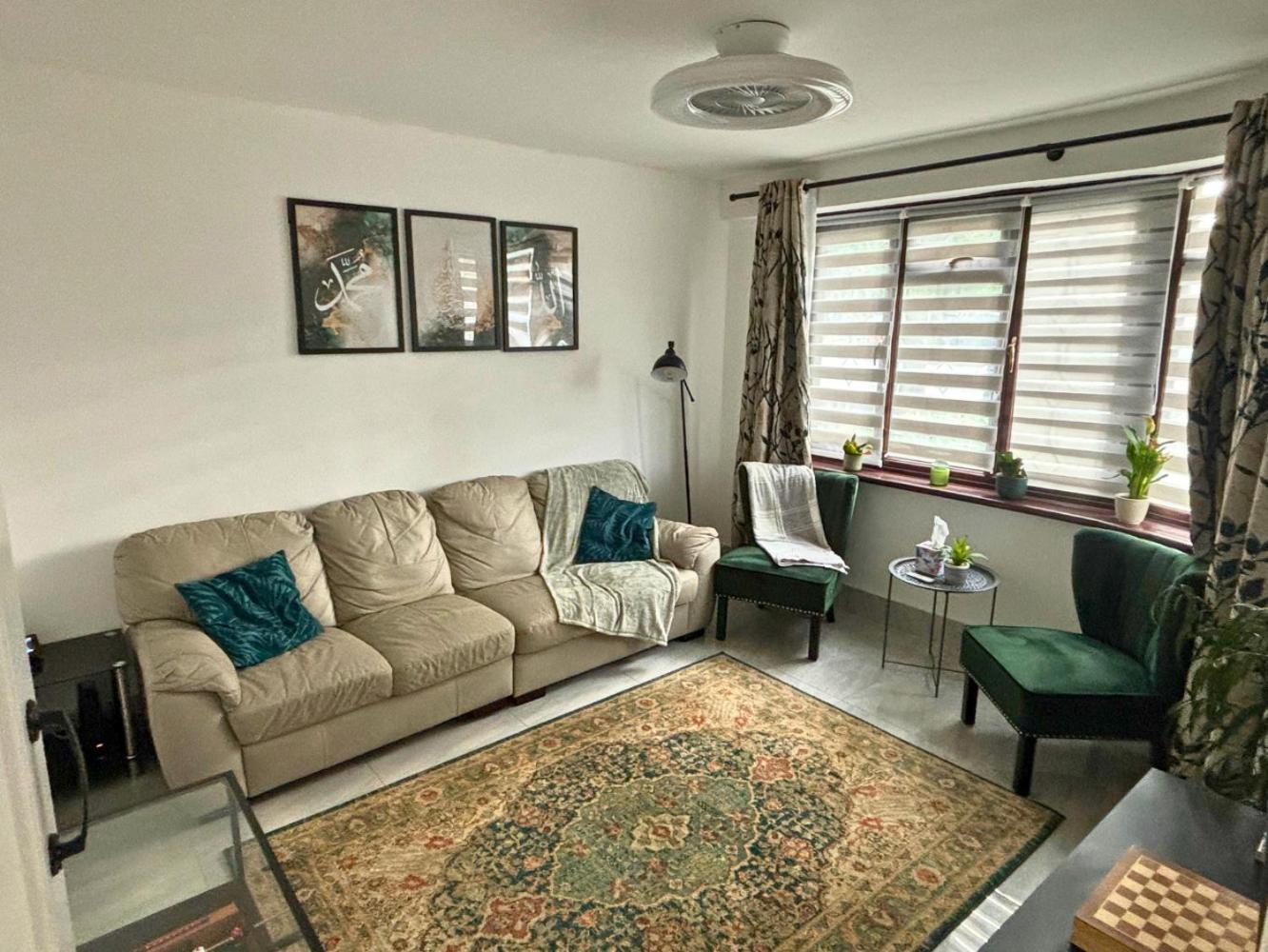 Charming And Cosy London Home, Garden, Parking & Family Fun Mitcham Esterno foto